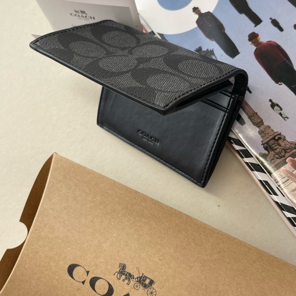 (new+tag+box) Coach Men bifold + card case wallet size 4.25x3 inch - Picture 9 of 13